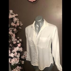 White linen button up top shirt blouse split back
